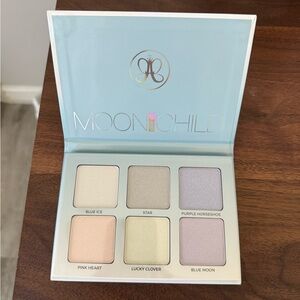 BRAND NEW Anastasia Beverly Hills Moonchild Glow Kit Palette